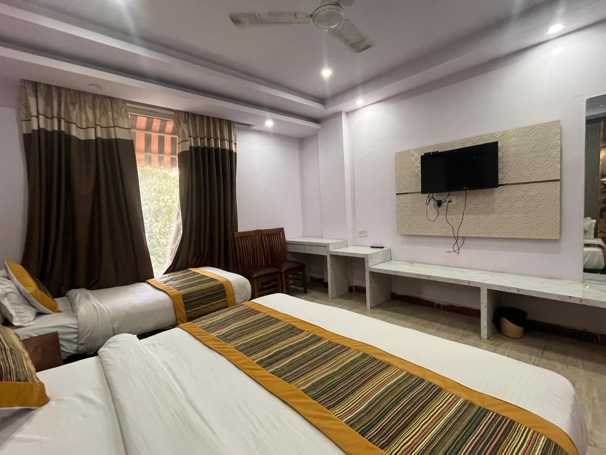Hotel Embassy Near Rk Ashram Metro Nowe Delhi Zewnętrze zdjęcie